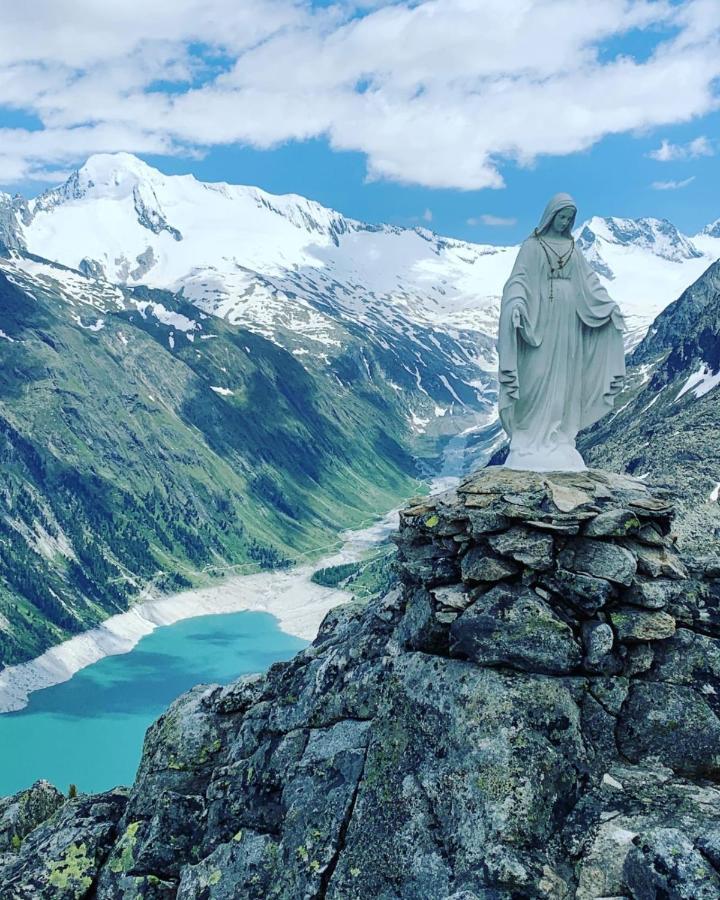 Landhaus Katharina Bis 12 Personen Mit Saunachalet Und Blick Auf Die Bergwelt Des Zillertals Hippach Kültér fotó